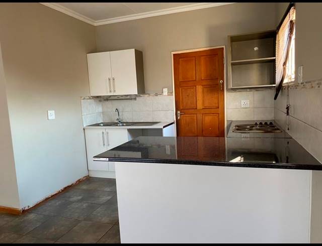 2 BEDROOM PROPERTY TO RENT IN CHROOM PARK